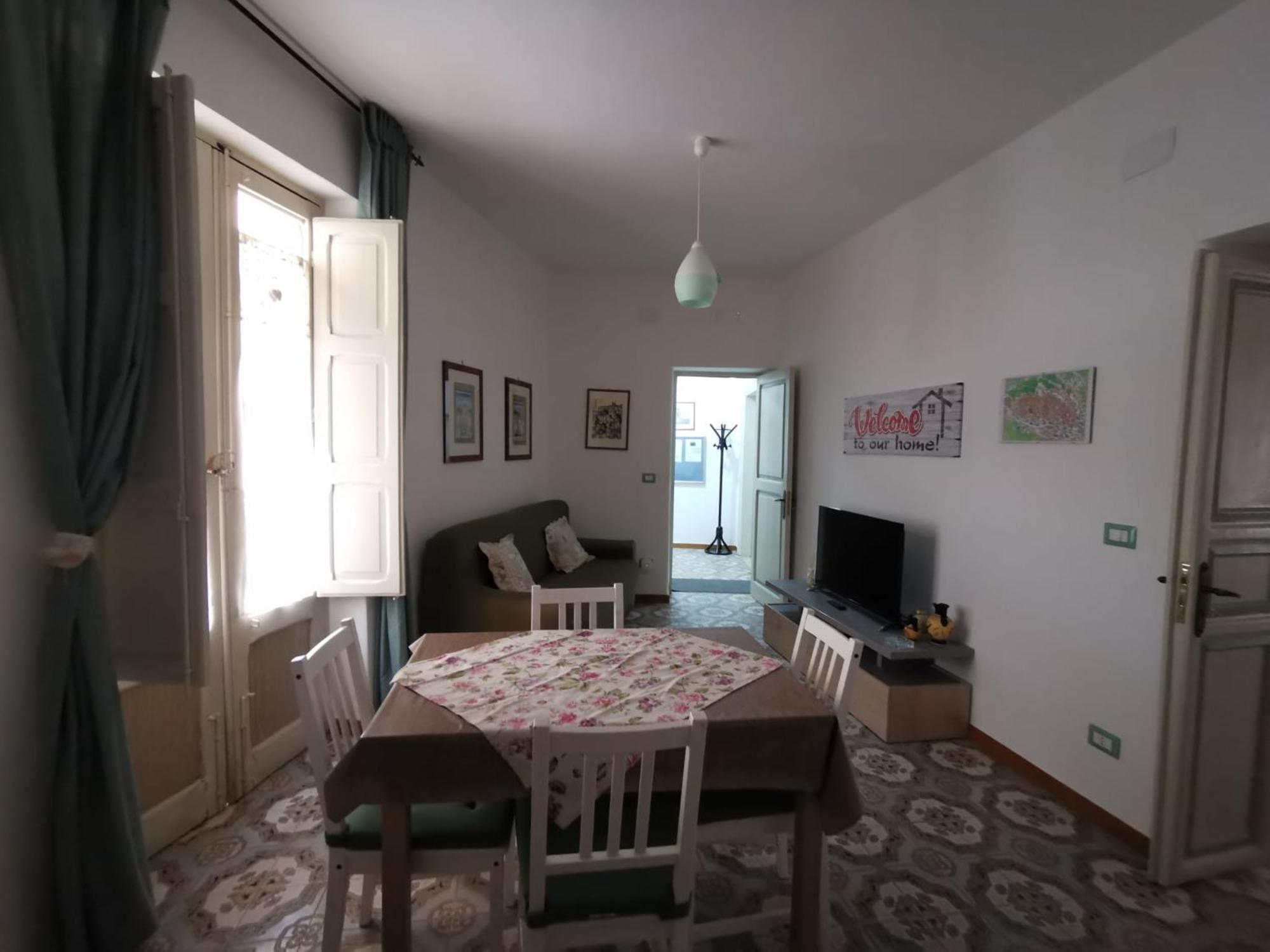 Una Scala Dal Centro Agrigent Exterior foto